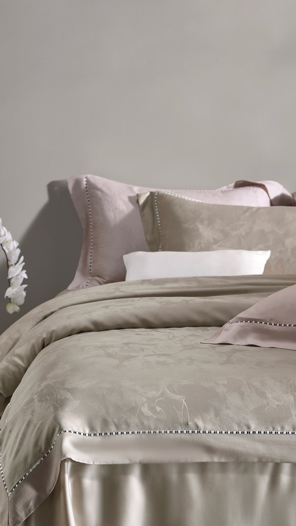 Jacquard TENCEL™ Lyocell Bedding Set – Balanced Art