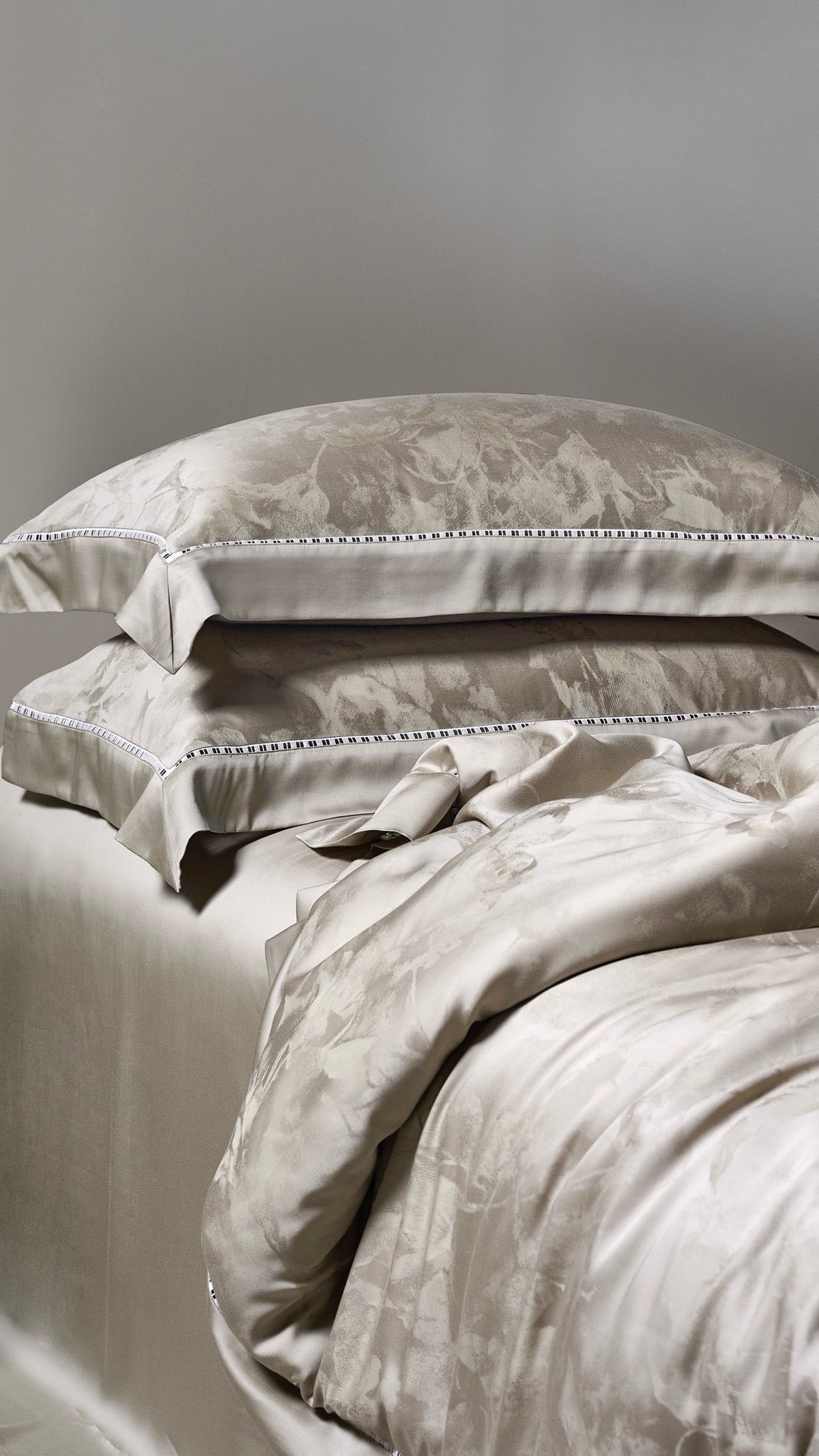 Jacquard TENCEL™ Lyocell Bedding Set – Balanced Art