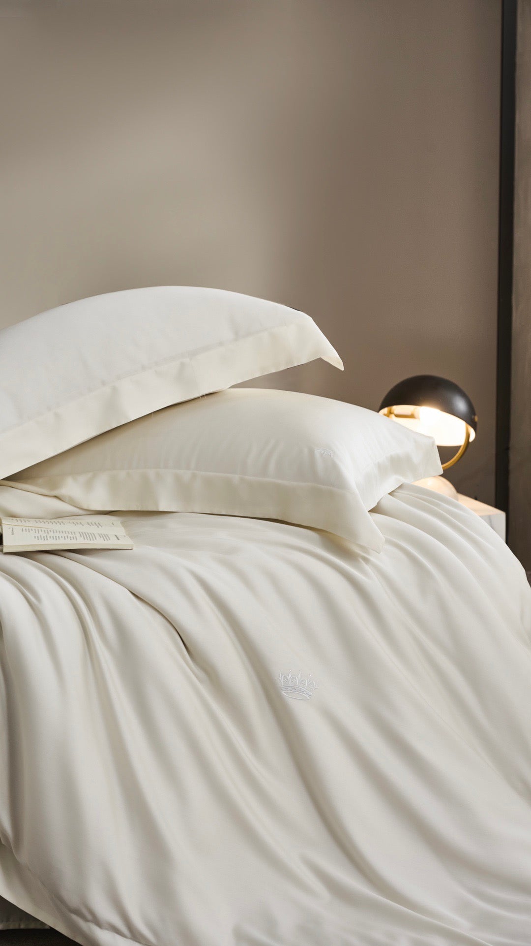 Luxury TENCEL™ Lyocell Bedding Set – Soft, Breathable & Elegant Signature Ivory
