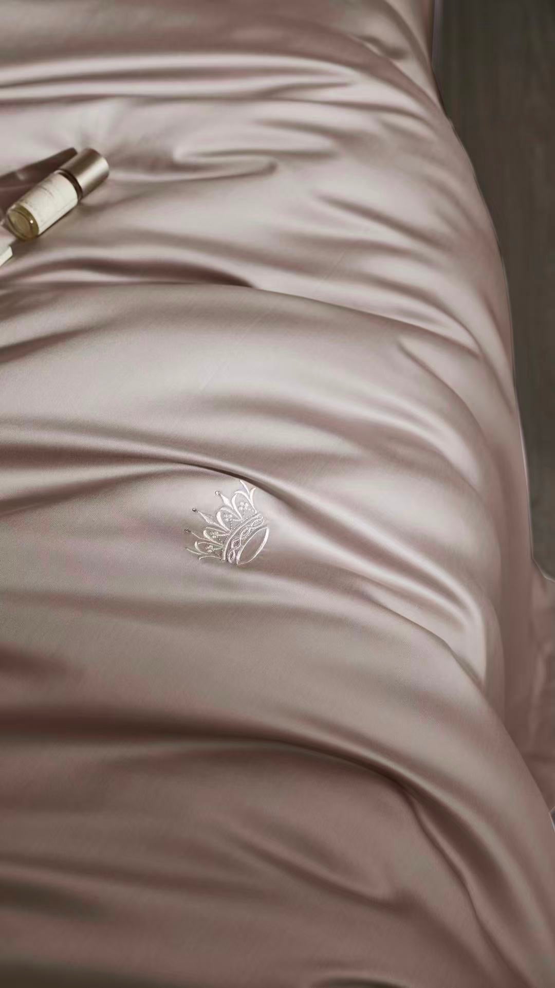 Luxury TENCEL™ Lyocell Bedding Set – Laken Taupe  Silky Soft • Breathable • Effortless Elegance